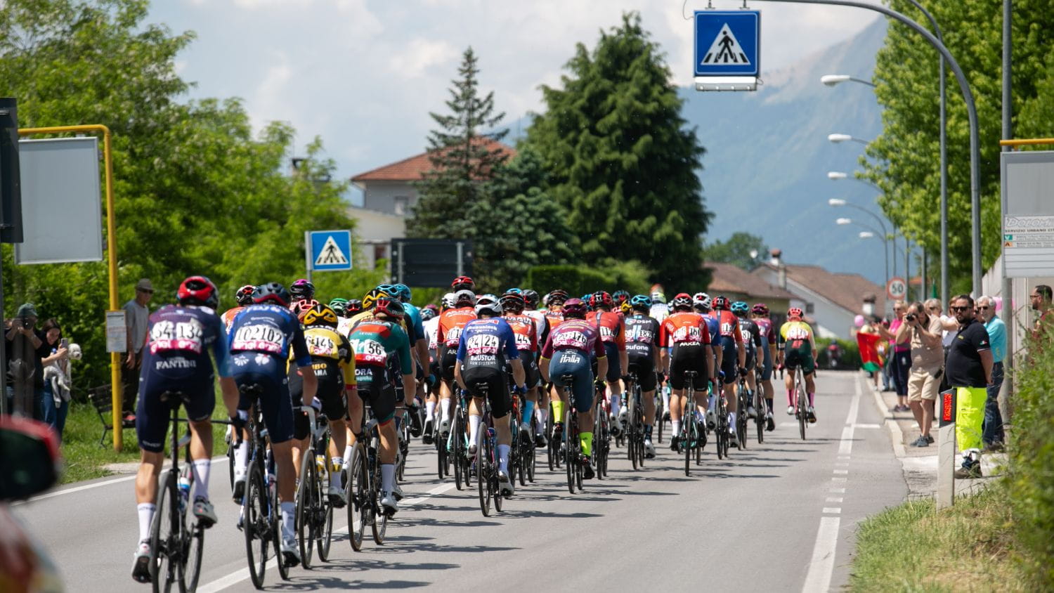 Giro-d-Italia-7-days-Bike-Tour-Gruppetto